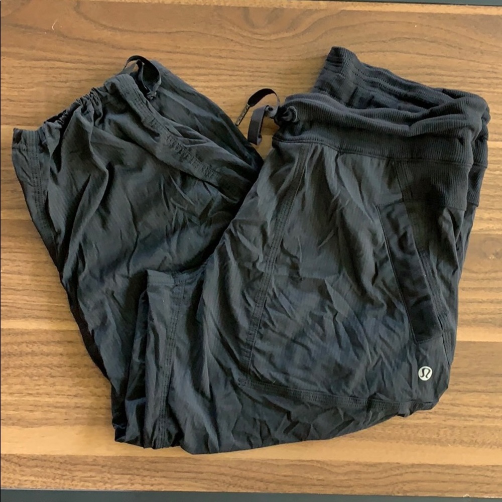 Lululemon crop track pants